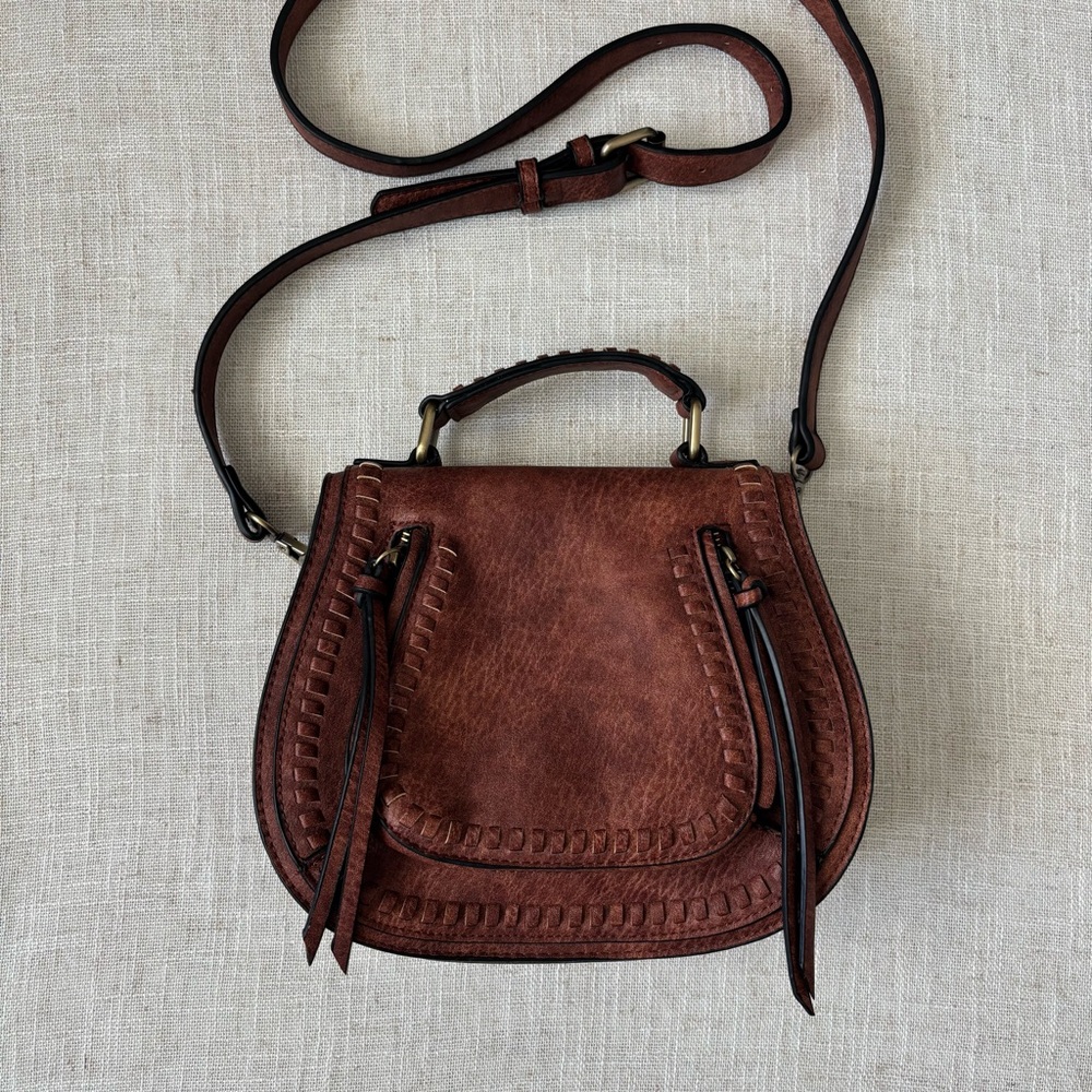 ❌ NWOT Sasha + Sofi Vegan Leather Woven Saddle Bag Crossbody Purse Cognac Brown